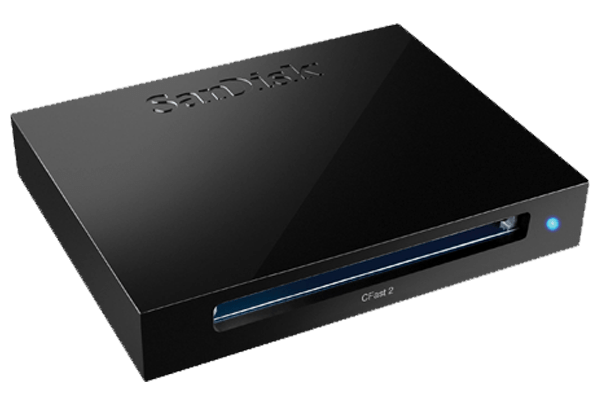SanDisk CFast Card Reader 600x400